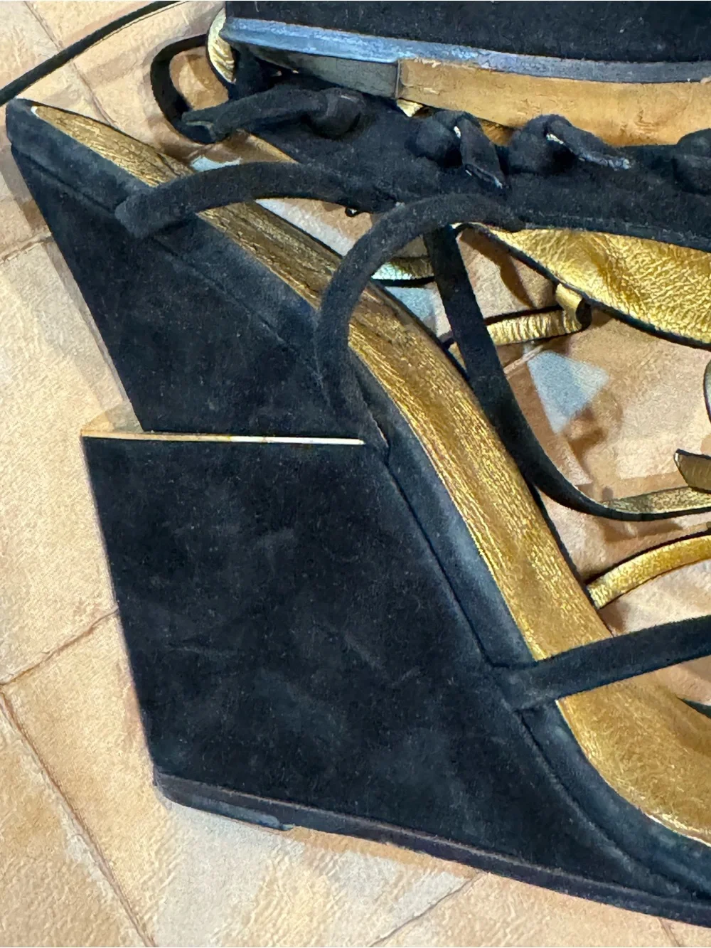 Yves Saint Laurent chic ysl